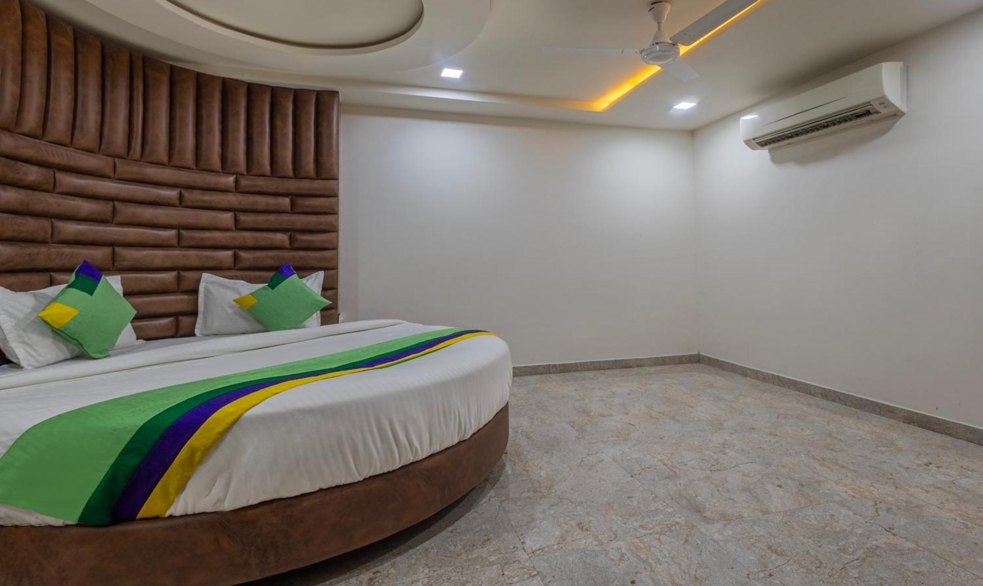 Hotel Treebo Eden Park, Ahmedabad Watuwa Exterior foto