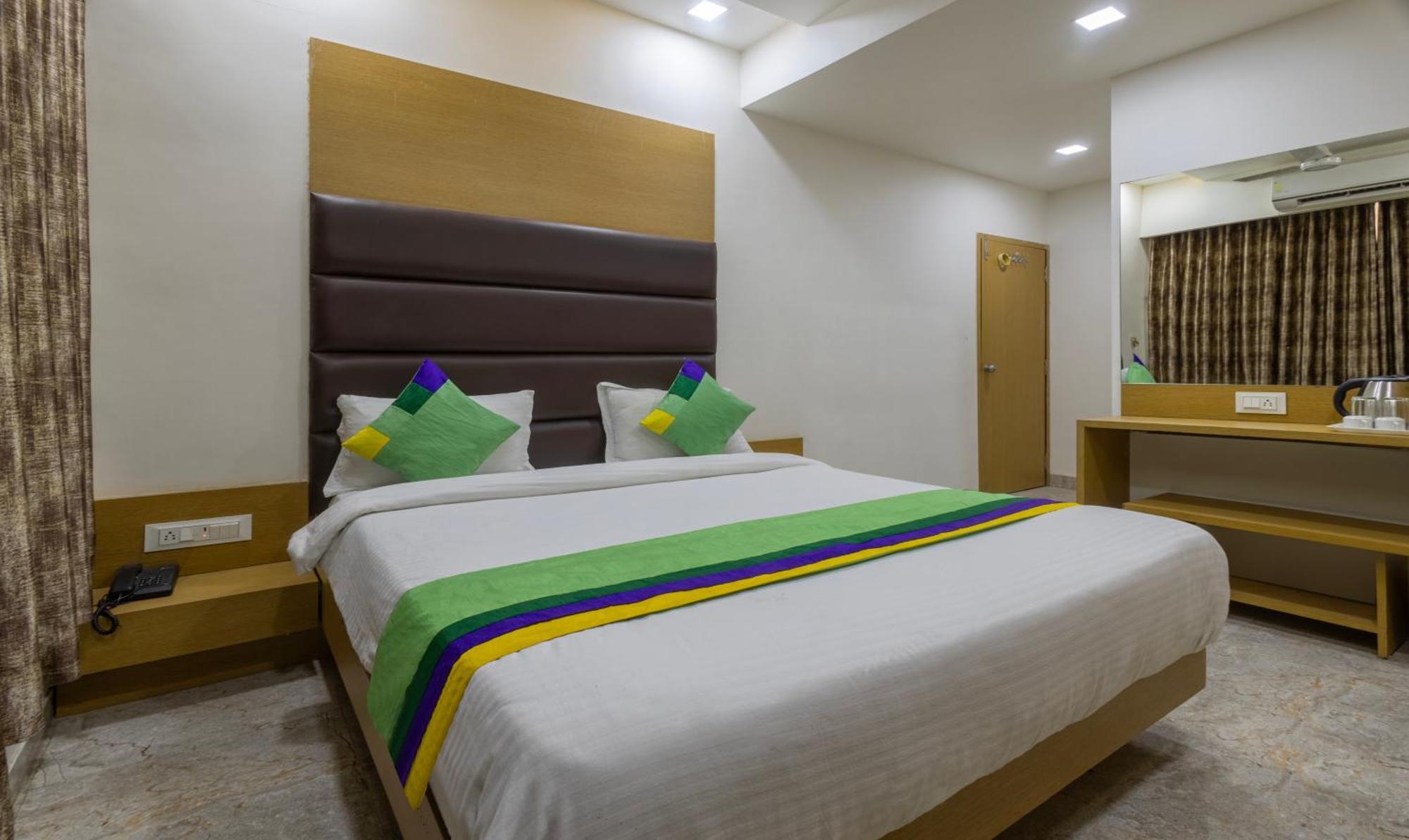 Hotel Treebo Eden Park, Ahmedabad Watuwa Exterior foto
