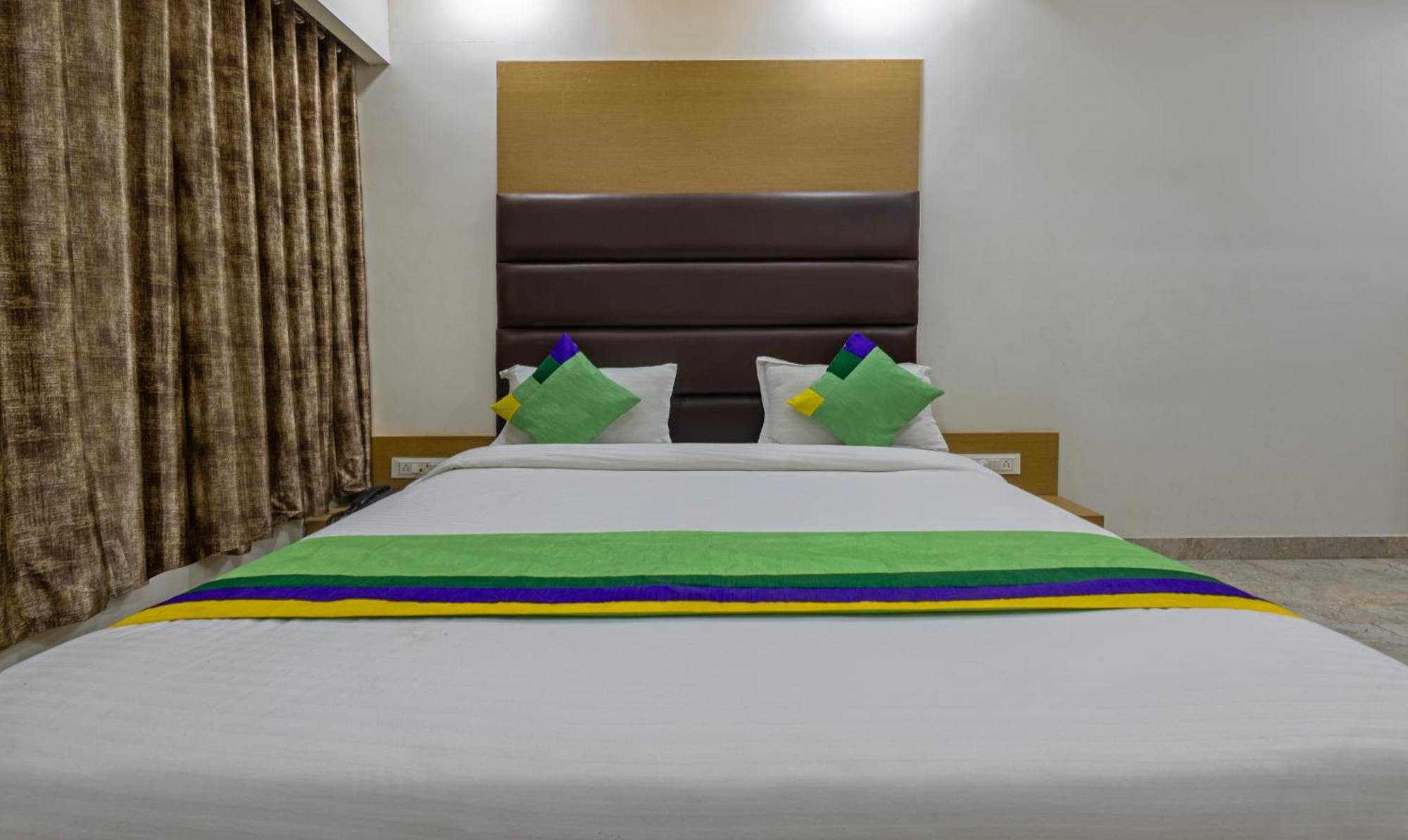 Hotel Treebo Eden Park, Ahmedabad Watuwa Exterior foto
