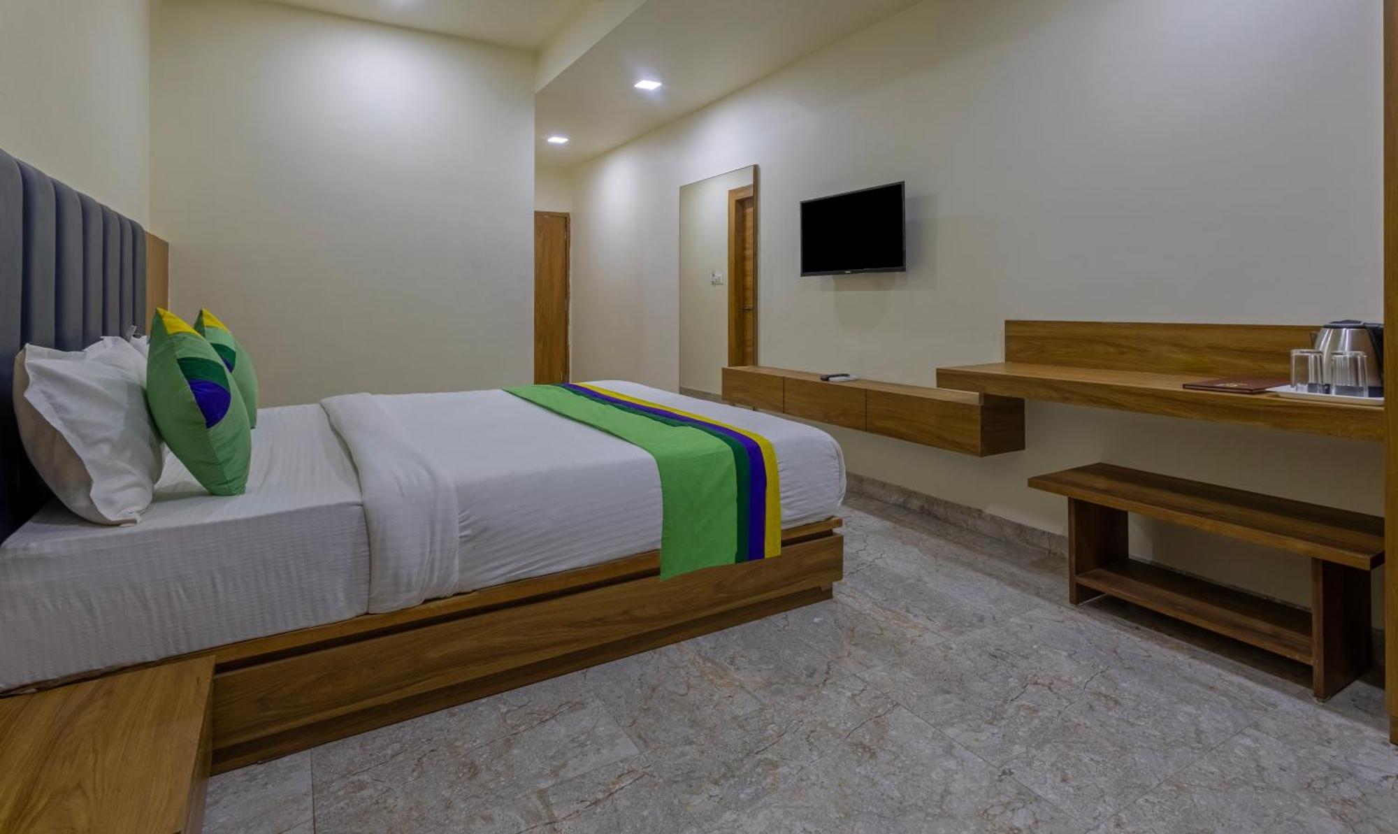 Hotel Treebo Eden Park, Ahmedabad Watuwa Exterior foto